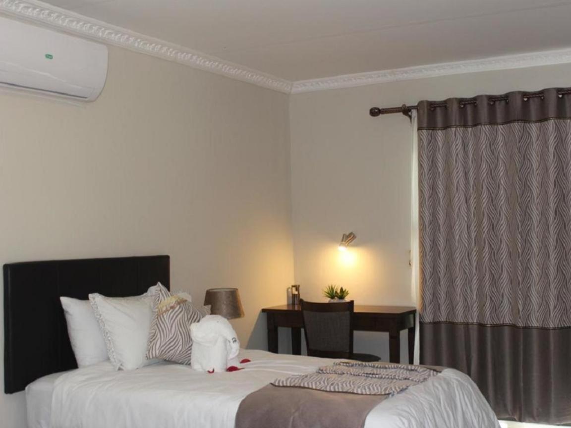 Juda Haus Lodge Katima Mulilo Kültér fotó