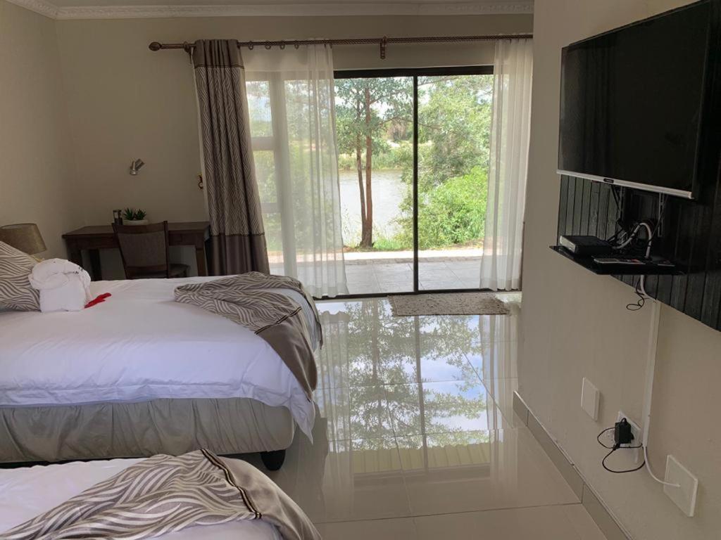 Juda Haus Lodge Katima Mulilo Kültér fotó