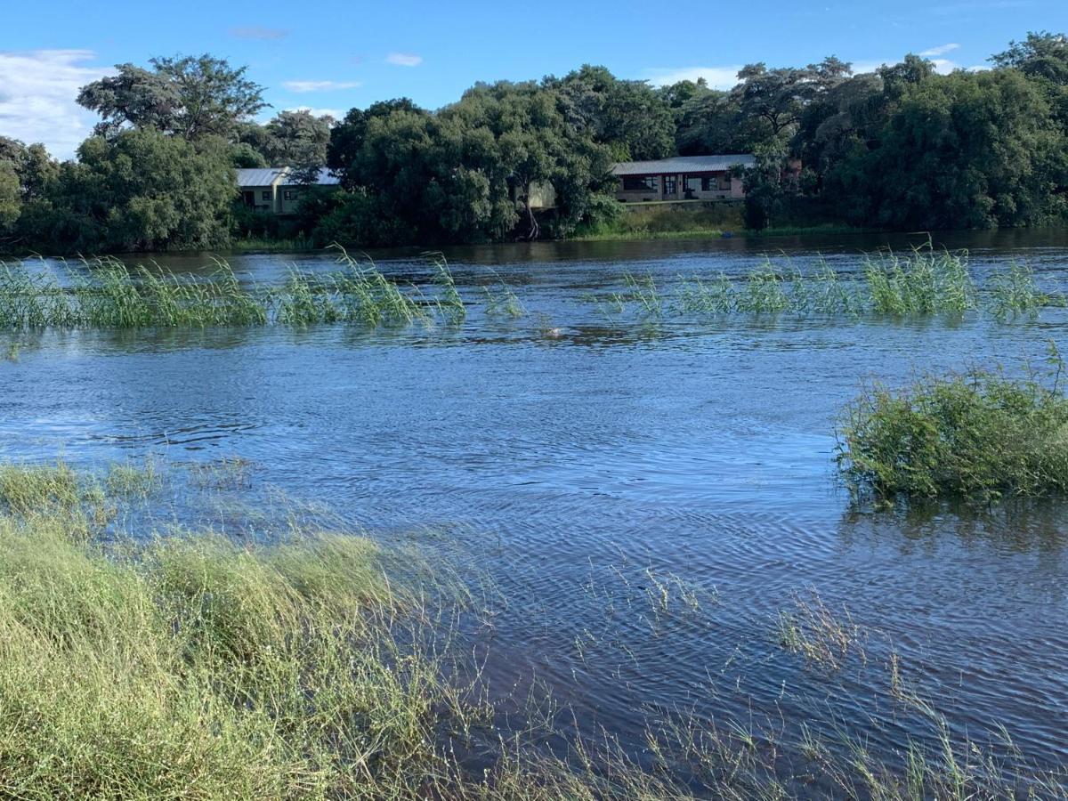 Juda Haus Lodge Katima Mulilo Kültér fotó